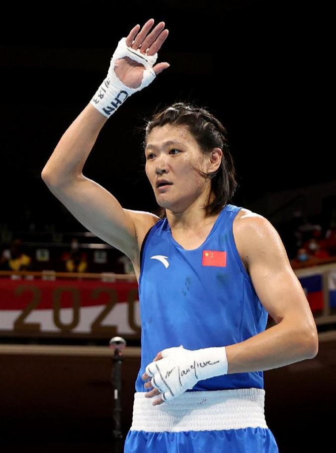 险胜首场状态出色，西班牙队观众沸腾！，浓眉哥重返赛场气势如虹延续(s4总决赛是哪两个队伍)-九游体育入口